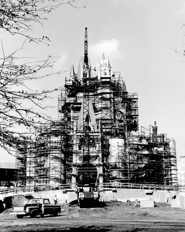 WDW Construction: Cinderella Castle - Imagineering Disney
